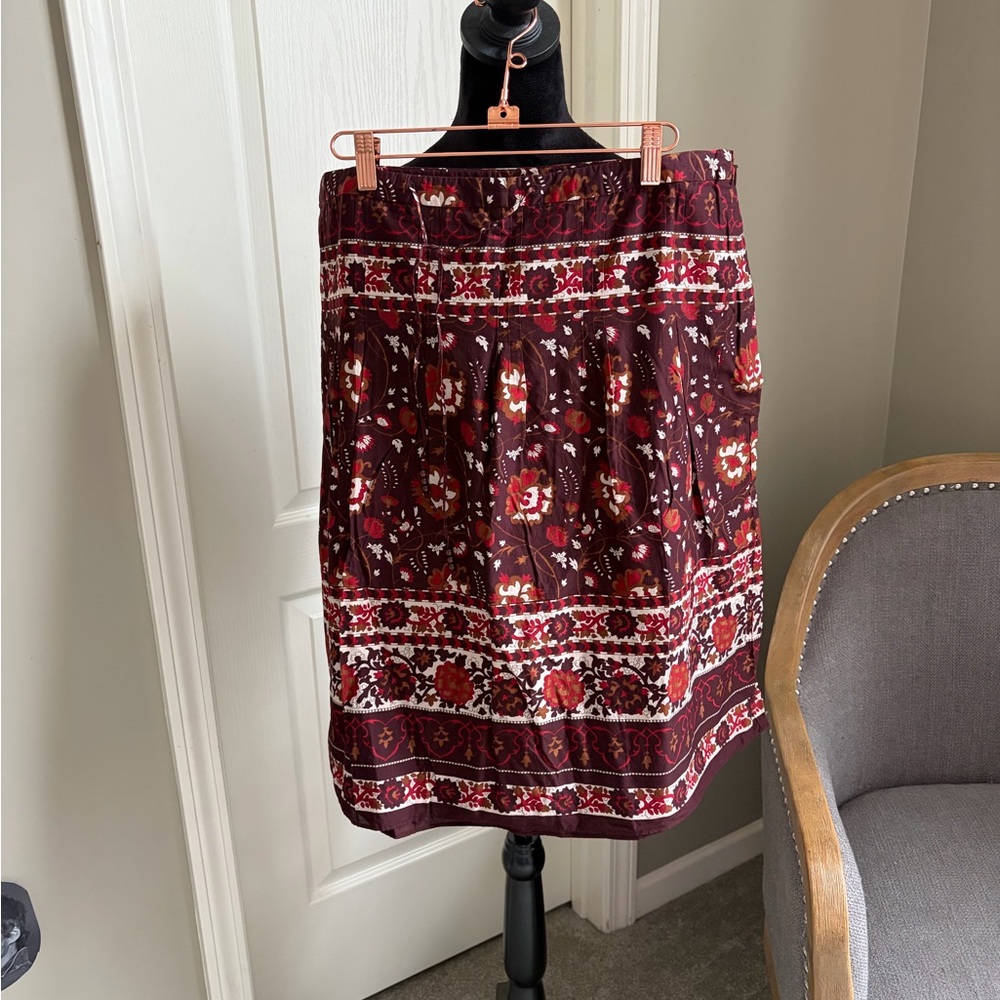 Ann Taylor Burgundy Floral A-Line Skirt